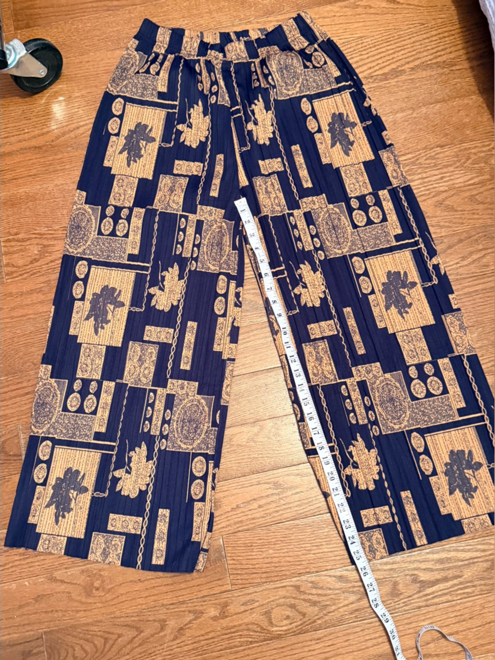 Wide-Leg Navy Pants with Gold Print - Picture 5 of 5
